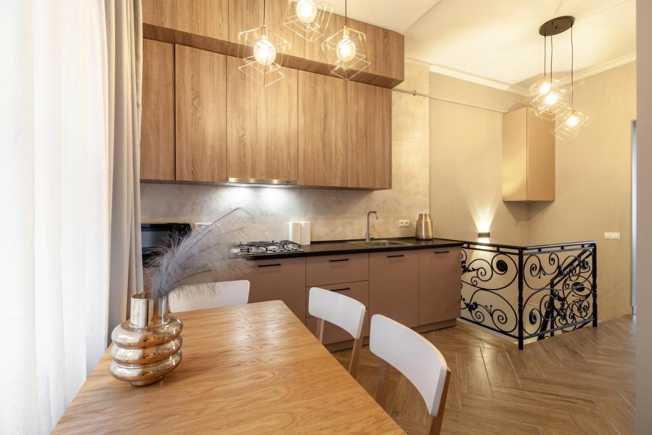 Avangard Saint Teodora III Apart Lviv Bagian luar foto
